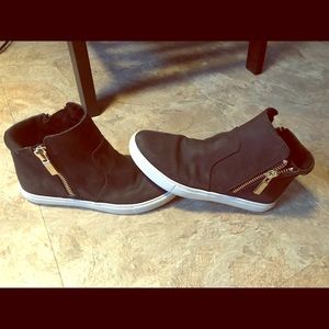 Kenneth Cole black sneakers size 6